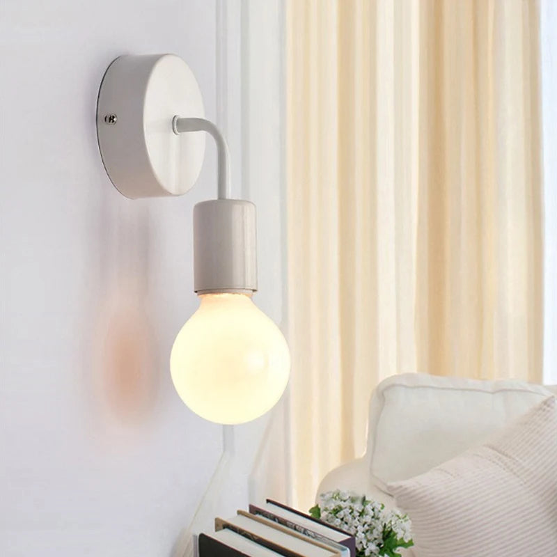 Nordic Modern Iron Wall Lamp (E27, Black)
